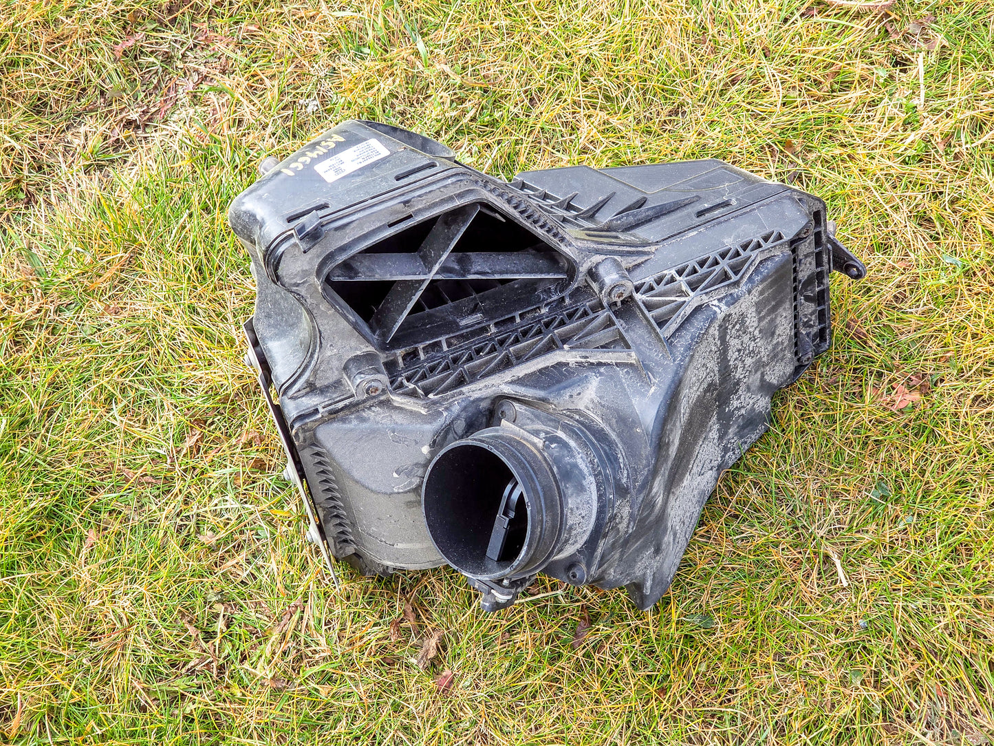 2009-2016 Audi A5 Engine Air Filter Box Housing Upper & Lower OEM A514661