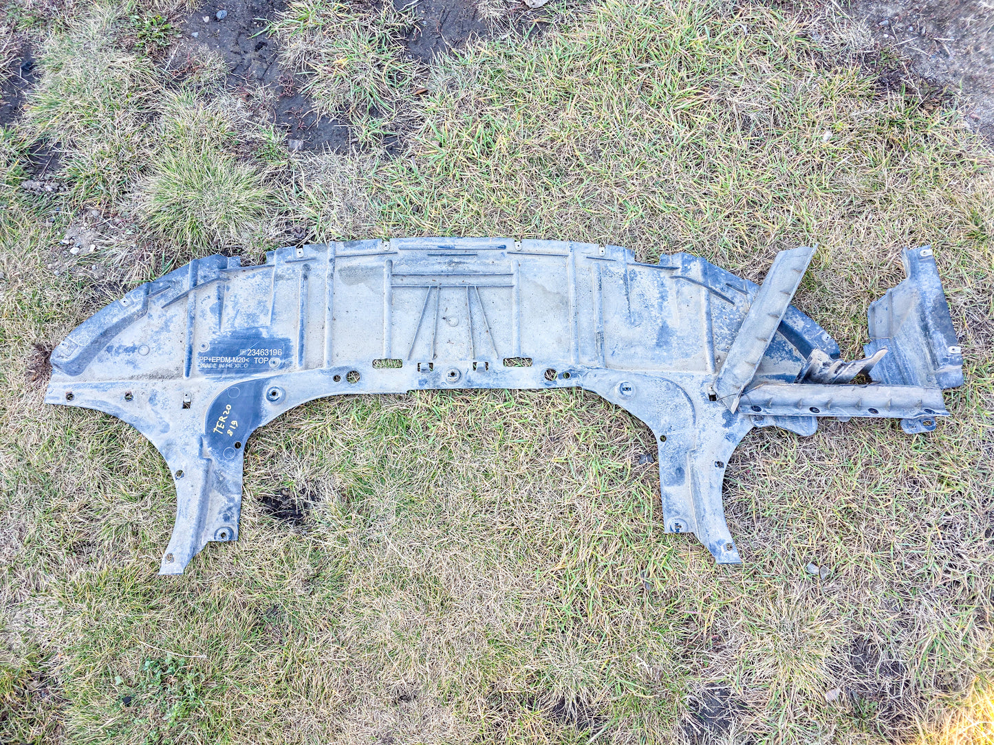 2018-2020 GMC Terrain Splash Shields-Underbody Shield 23463196