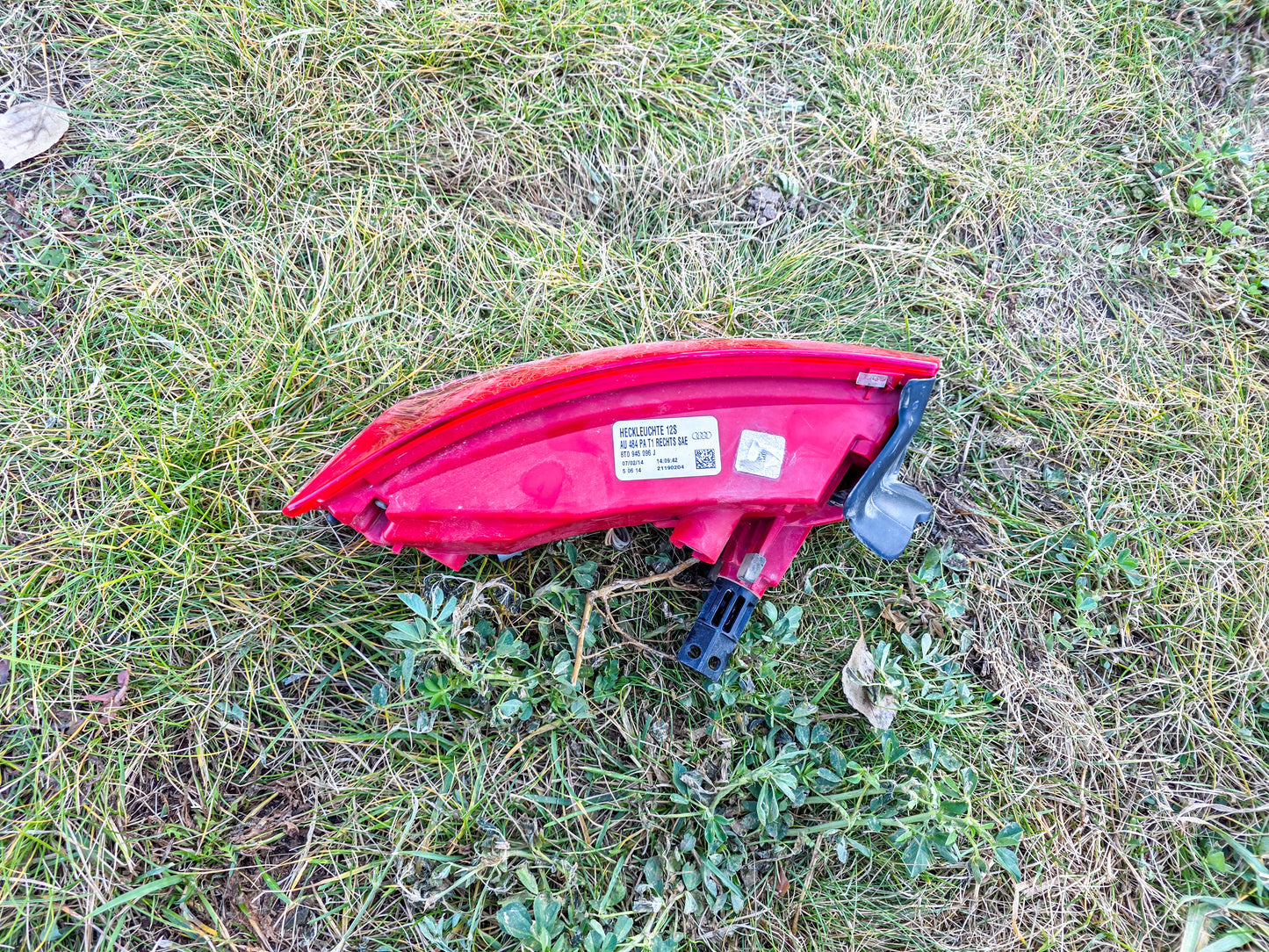 2012-2017 Audi A5 Passenger Side Right Rear Tail Light Lamp 8T0945096J