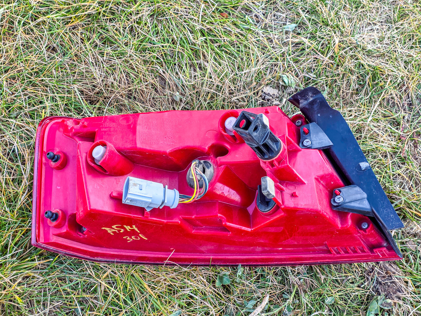 2012-2017 Audi A5 Passenger Side Right Rear Tail Light Lamp 8T0945096J