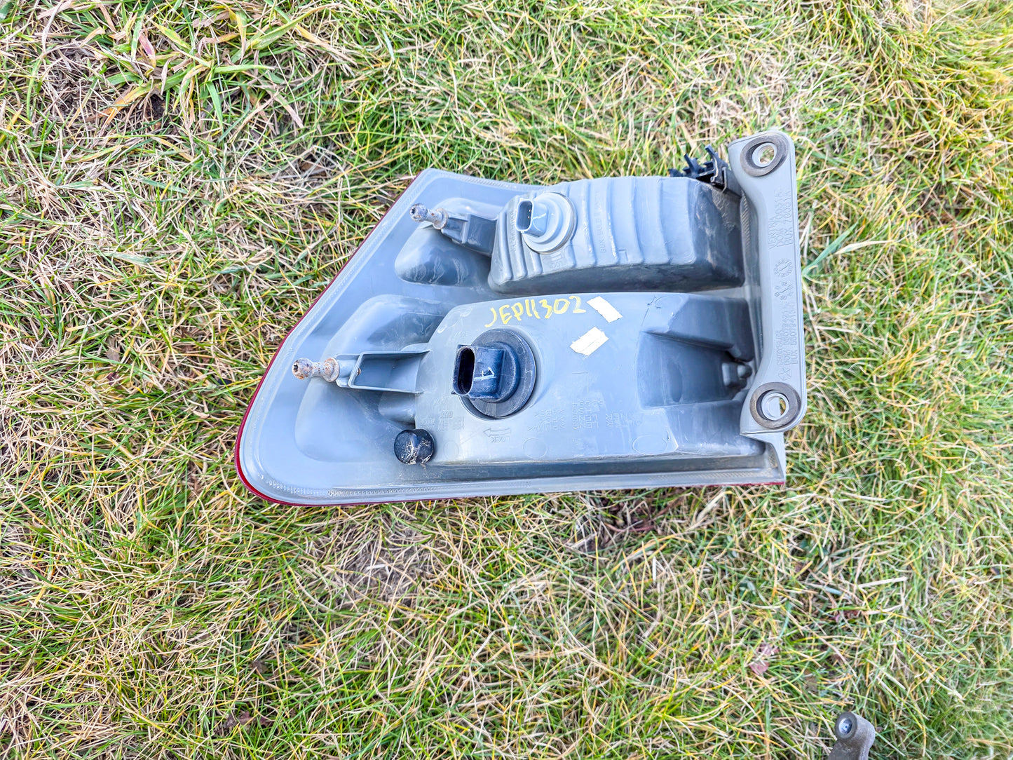 2011-2013 Jeep Grand Cherokee Tail Lamp Assembly Outer Left Driver Side 55079421AD