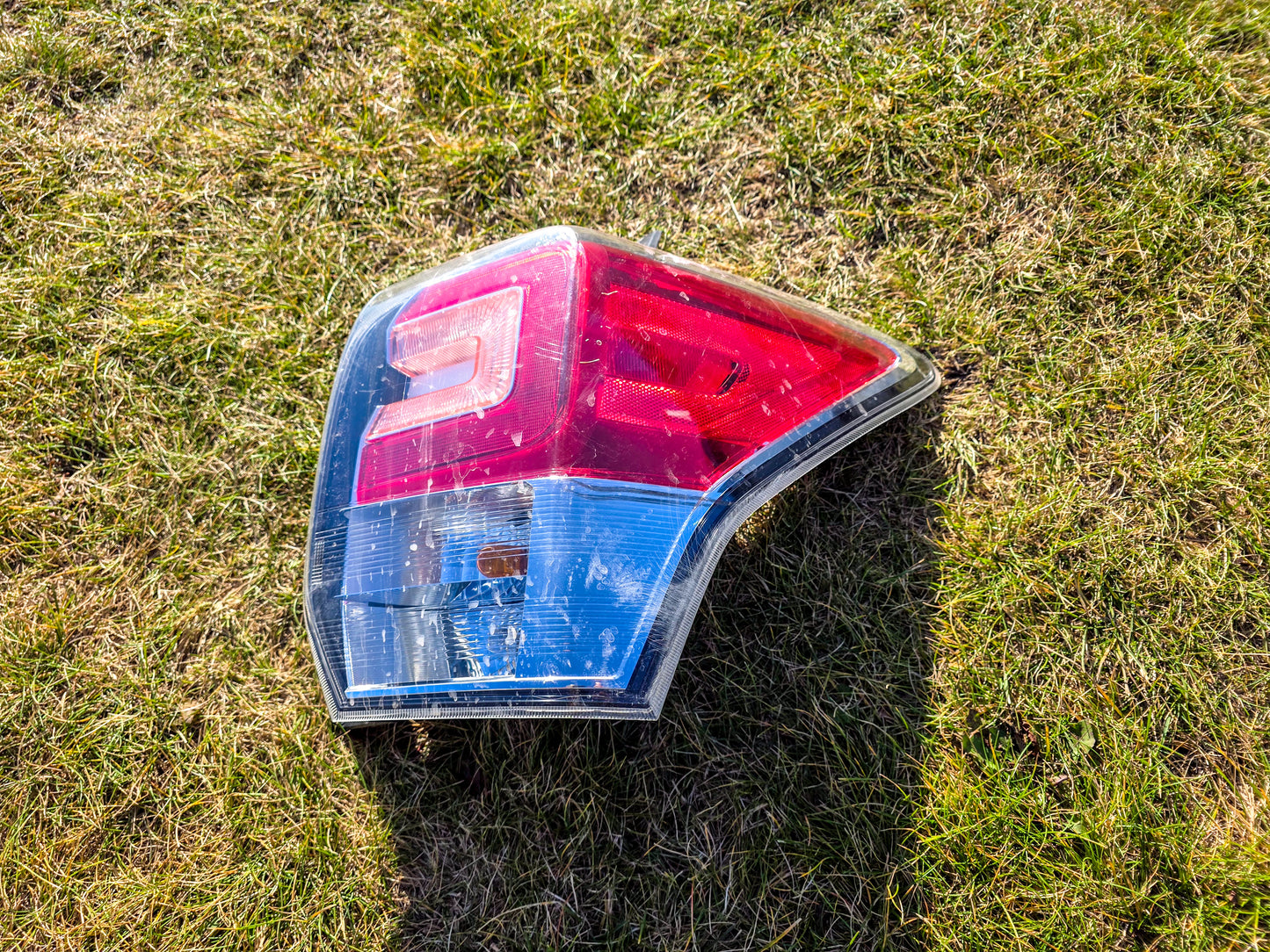 2016-2018 Subaru Forester Rear Right Passenger Side Tail Light Led 84201-SG141