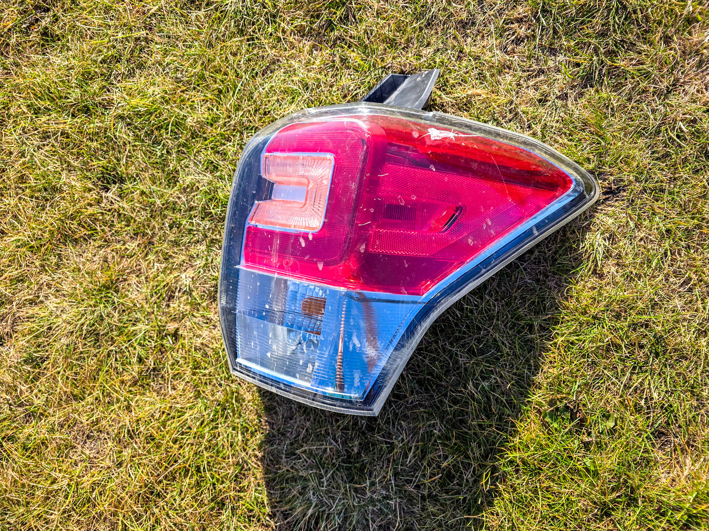 2016-2018 Subaru Forester Rear Right Passenger Side Tail Light Led 84201-SG141 - view 2