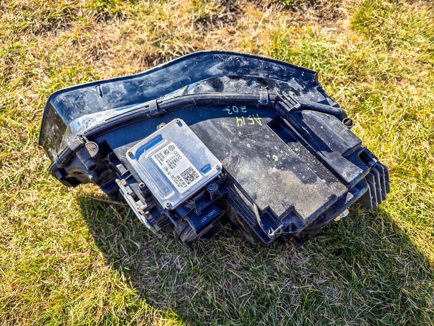 2013-2017 Audi A5  Left Driver Xenon Headlight Lamp Assembly 8T0941005E