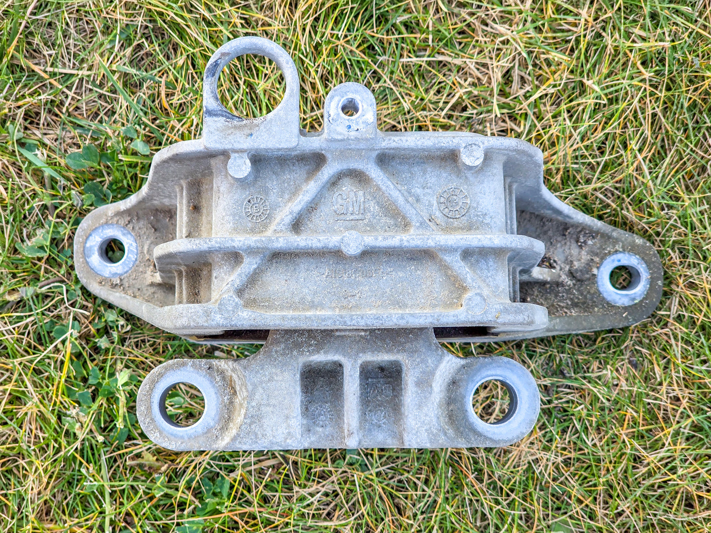 2020 GMC Terrain Engine Frame Mount OEM 84322225