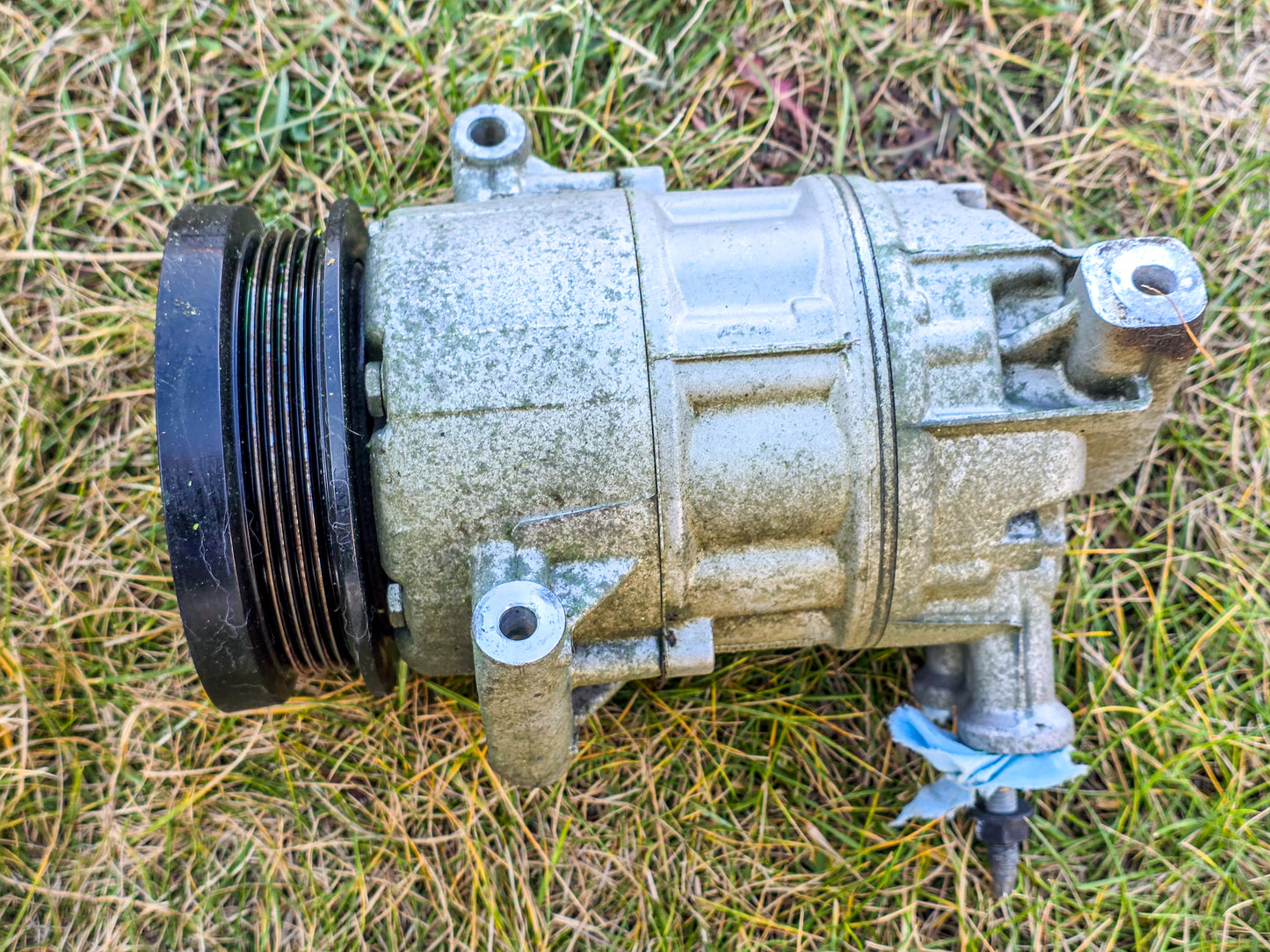 2018-2023 GMC Terrain Air Conditioning Ac Compressor & Clutch OEM 84635615