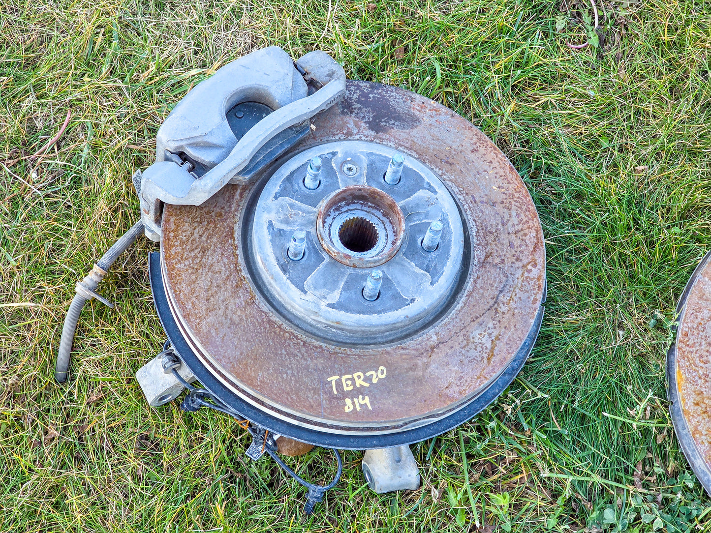 2018-2024 GMC Terrain Right Passenger Side Front Brake Caliper Assembly and Disc Brake OEM 84311327, 13588988, 84449199