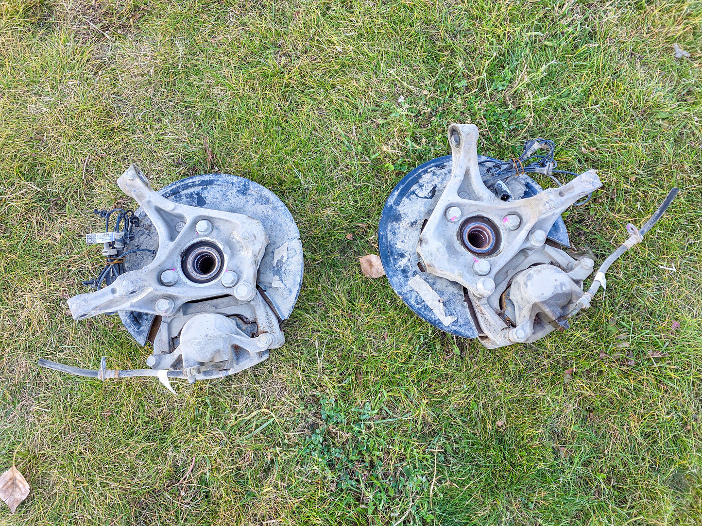 2018-2024 GMC Terrain Left Driver Side Front Brake Caliper Assembly and Disc Brake OEM 84311326, 13507530, 84449199