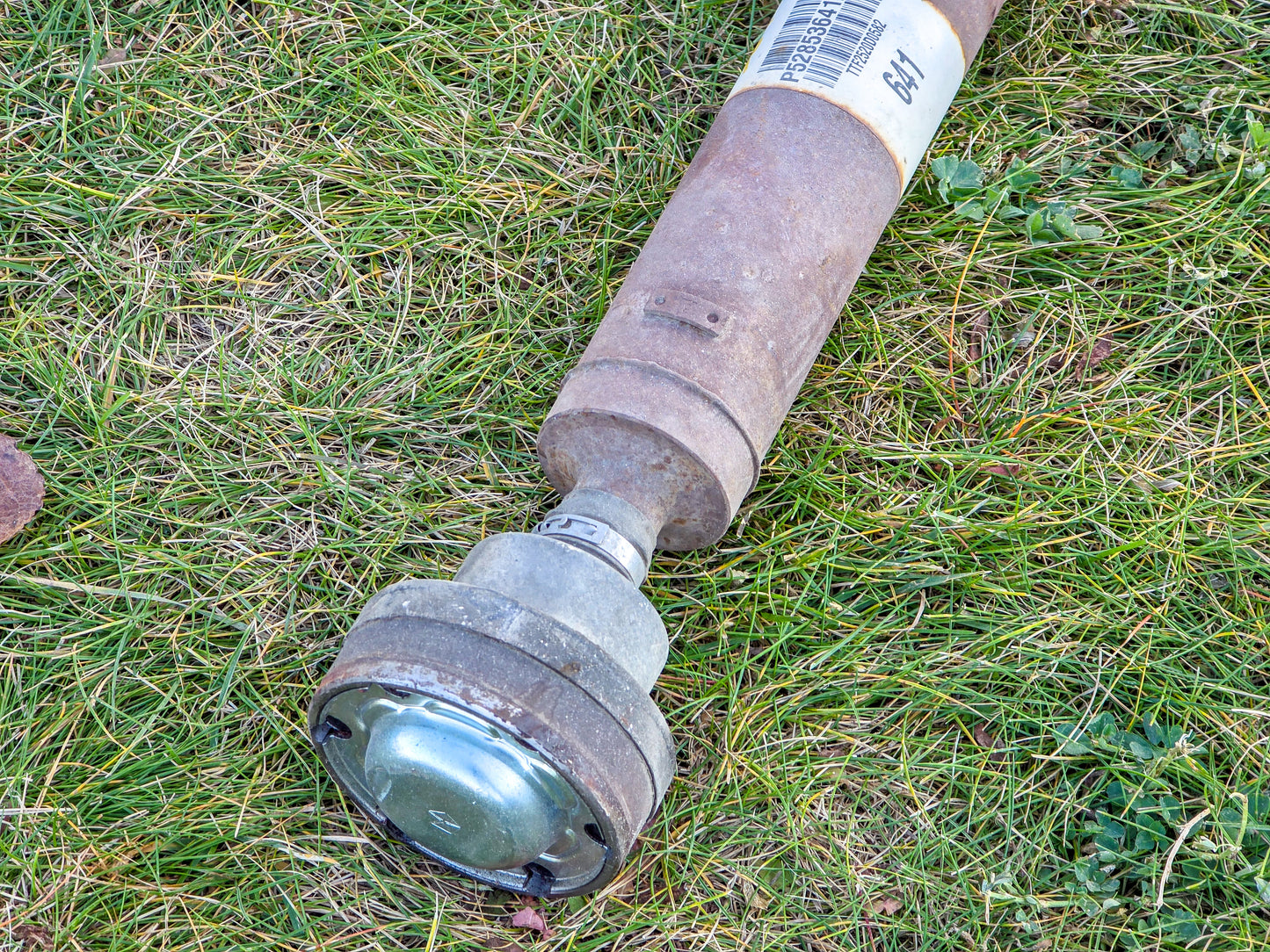 2011-2013 Jeep Grand Cherokee Front Driveshaft Prop Shaft 52853641AD