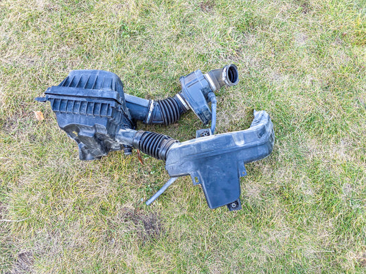 2020 GMC Terrain Air Filter Cleaner Box 84640372