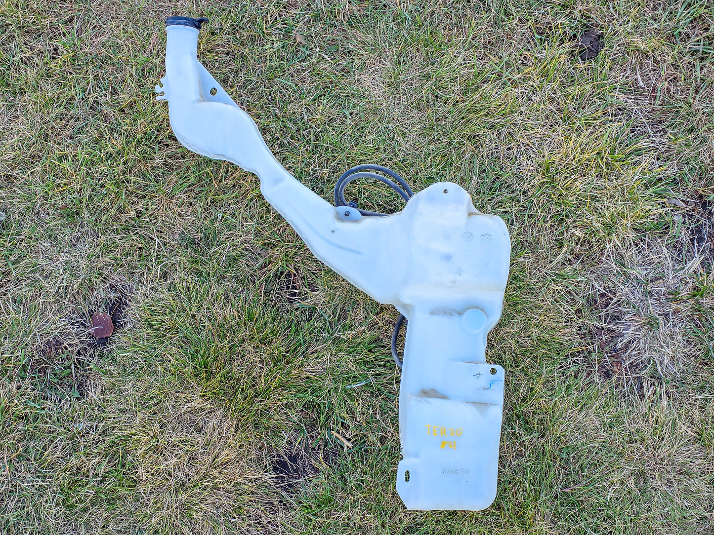 2018-2022 GMC Terrain Washer Fluid Reservoir. Washer reservoir. Water Res. 84768722