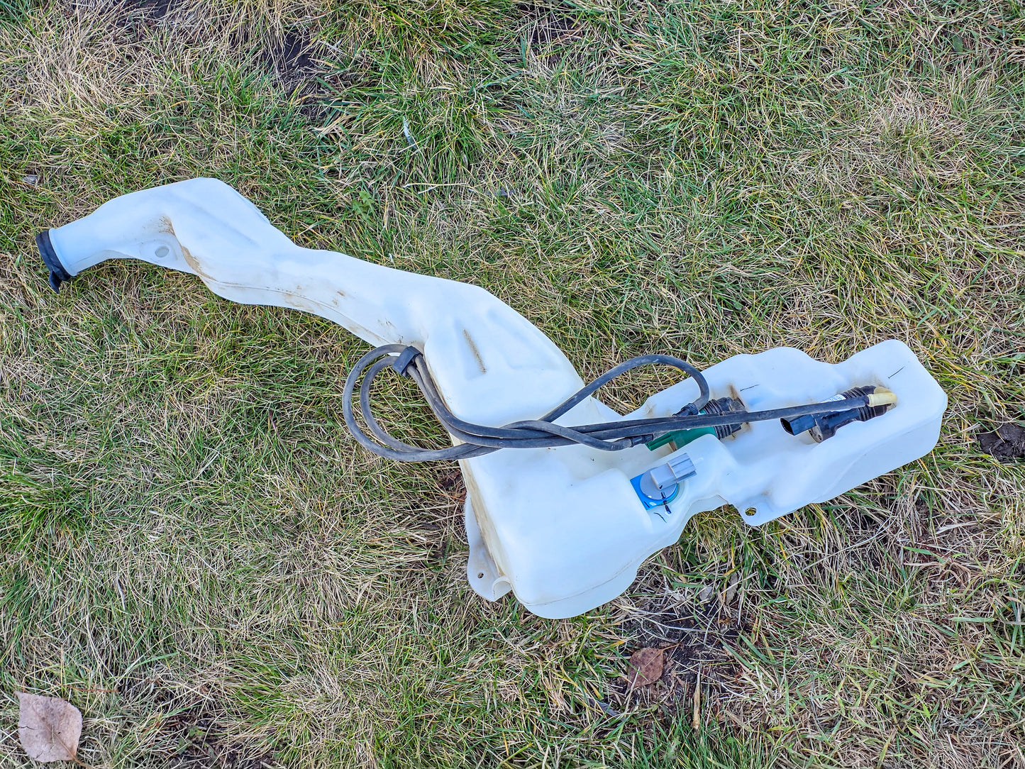 2018-2022 GMC Terrain Washer Fluid Reservoir. Washer reservoir. Water Res. 84768722