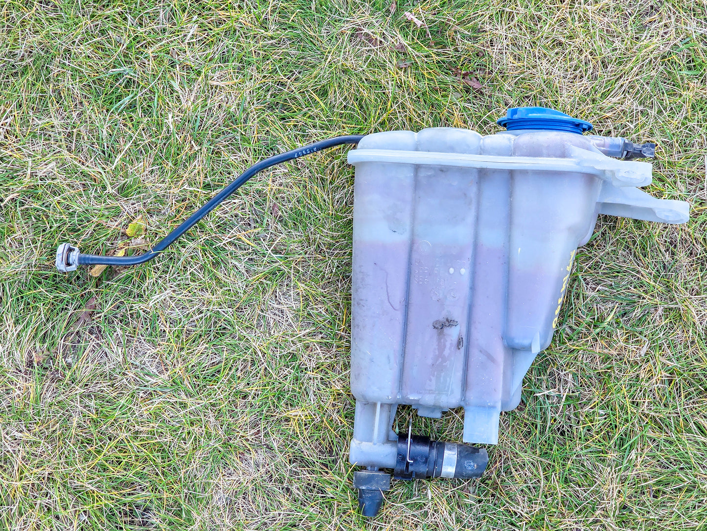 2010-2017 Audi A5 Coolant Expansion Tank 8K0121403Q