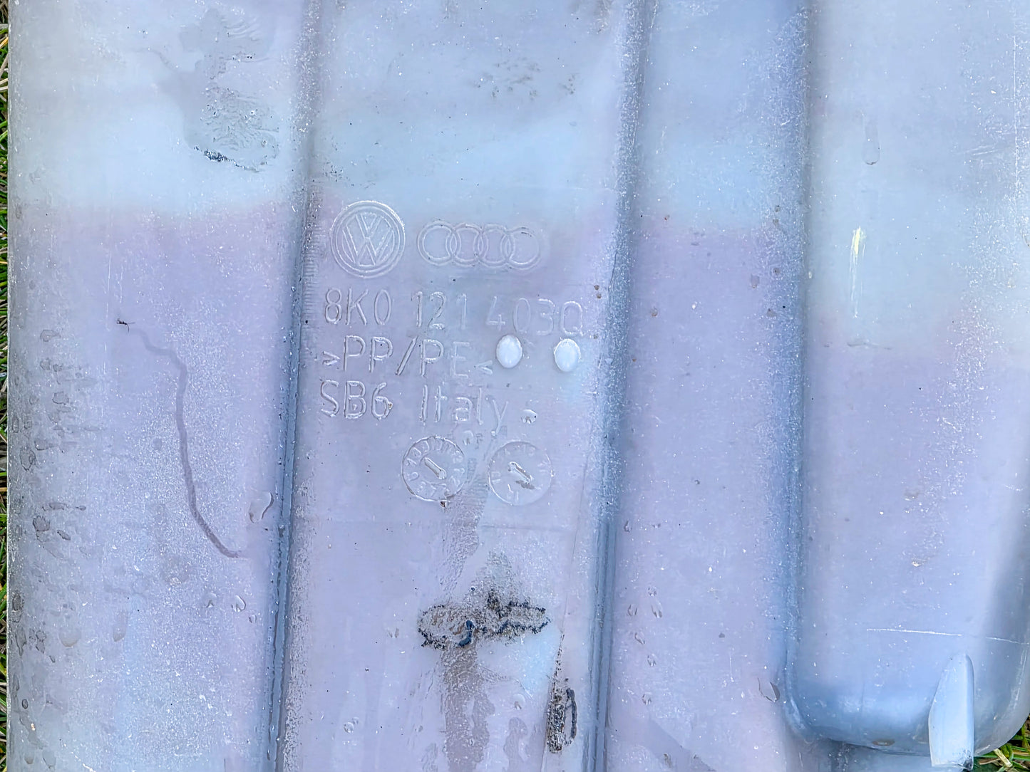 2010-2017 Audi A5 Coolant Expansion Tank 8K0121403Q