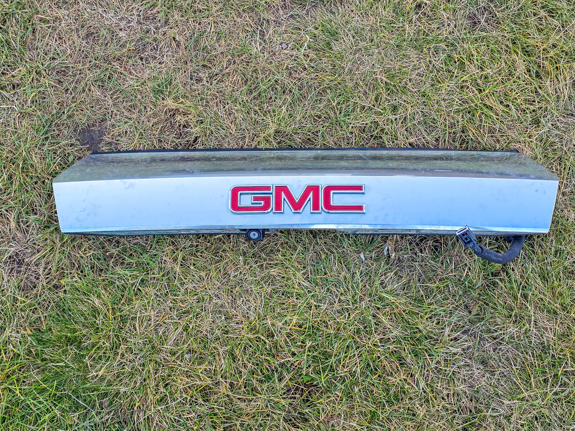 2016-2017 GMC Terrain Lift Gate Exterior Trim-Molding 23333995, 23333998, 23333994