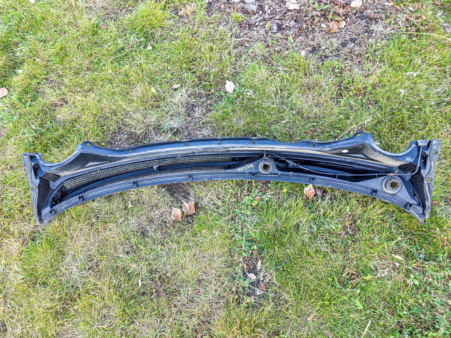 2018-2024 GMC Terrain Front Windshield Cowl Vent Panel Cover. Cowl Grille OEM 84288975