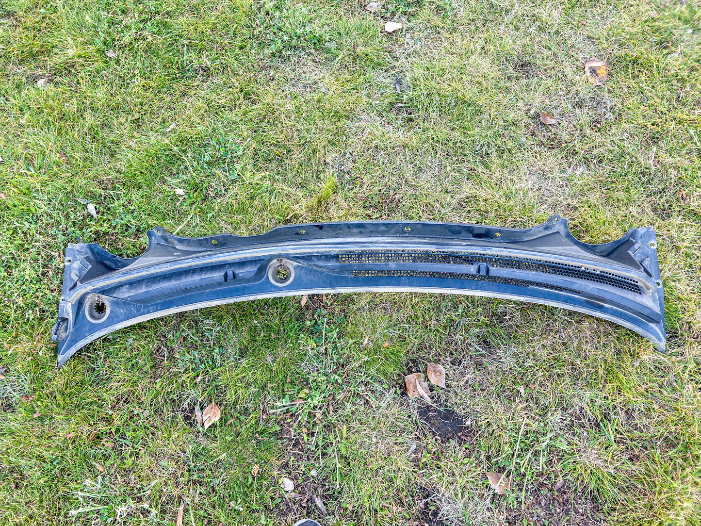 2018-2024 GMC Terrain Front Windshield Cowl Vent Panel Cover. Cowl Grille OEM 84288975