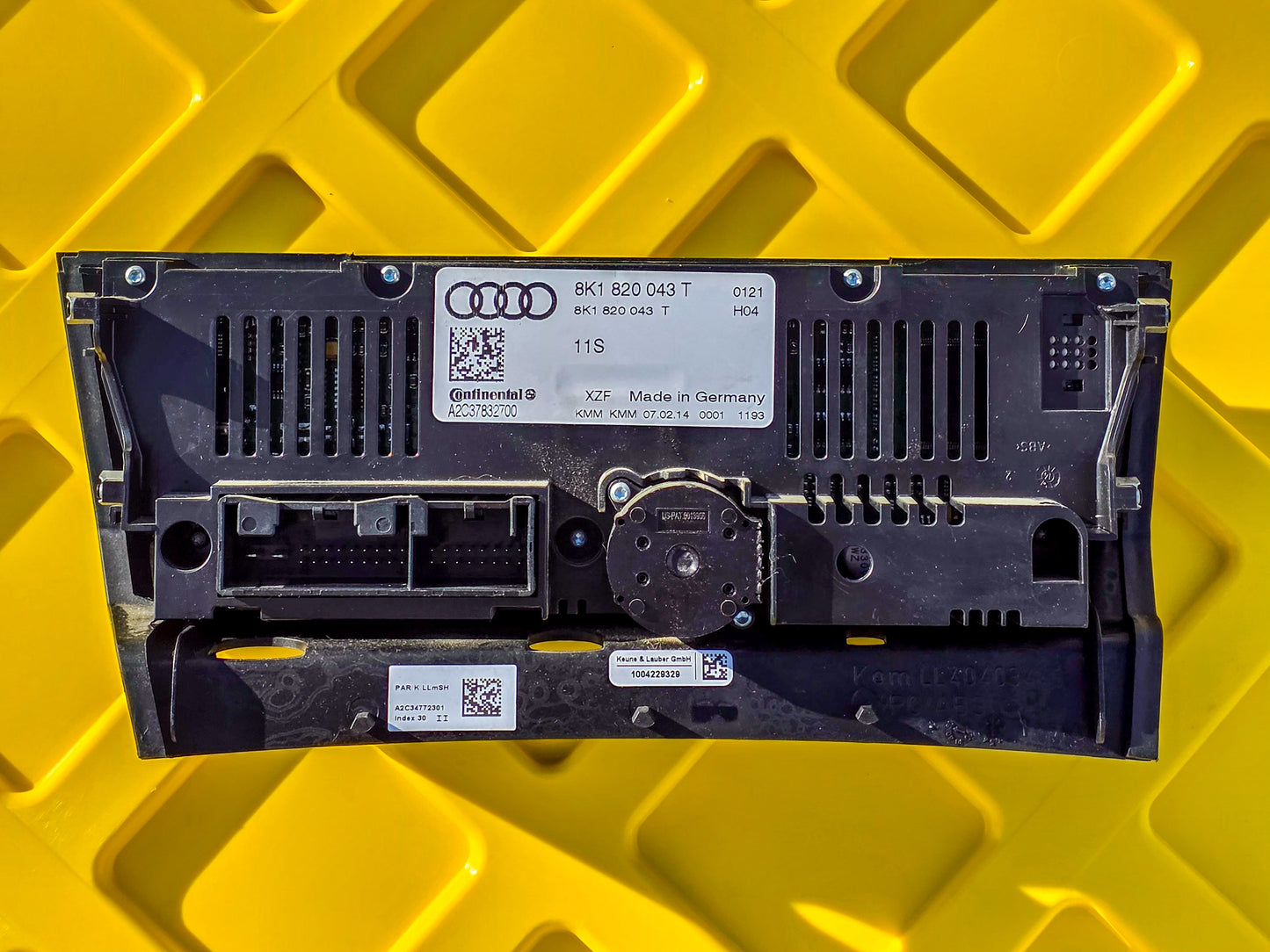 2013-2016 Audi A5 Heater Climate Temperature Control Unit 8K1820043T OEM