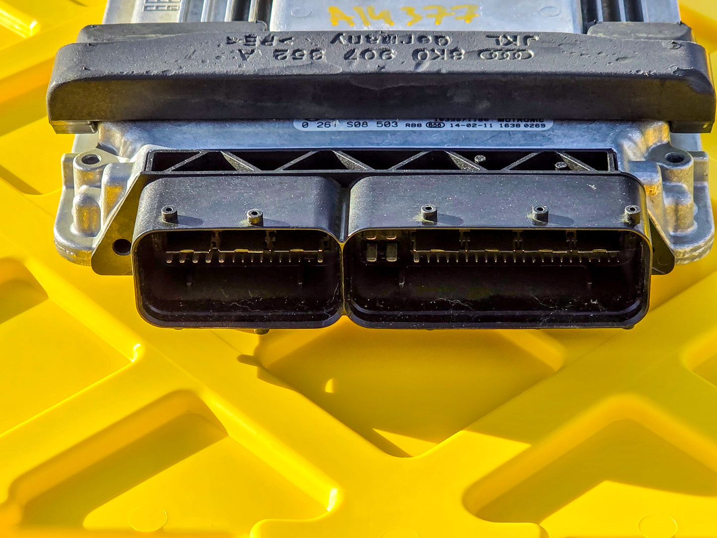 2013-2014 Audi A5 2.0 Progressiv Engine Control Module 2.0L 8K5907115J