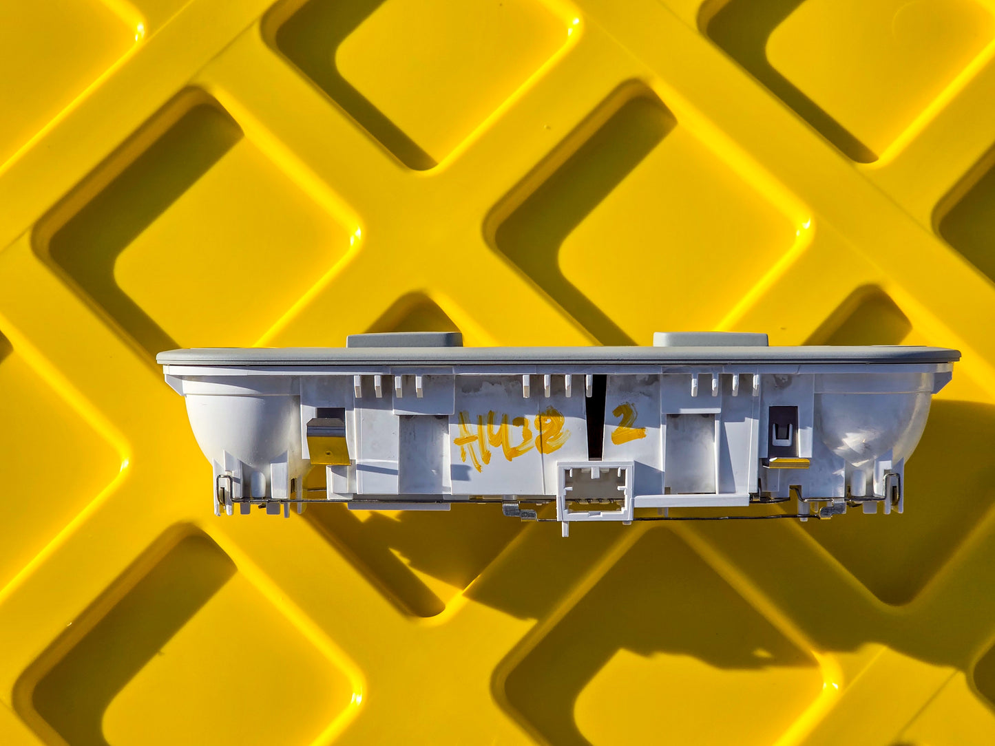 2011-2016 Audi A5 Gray Interior Dome Light OEM 8T0947111BET1 / 8T0947111B