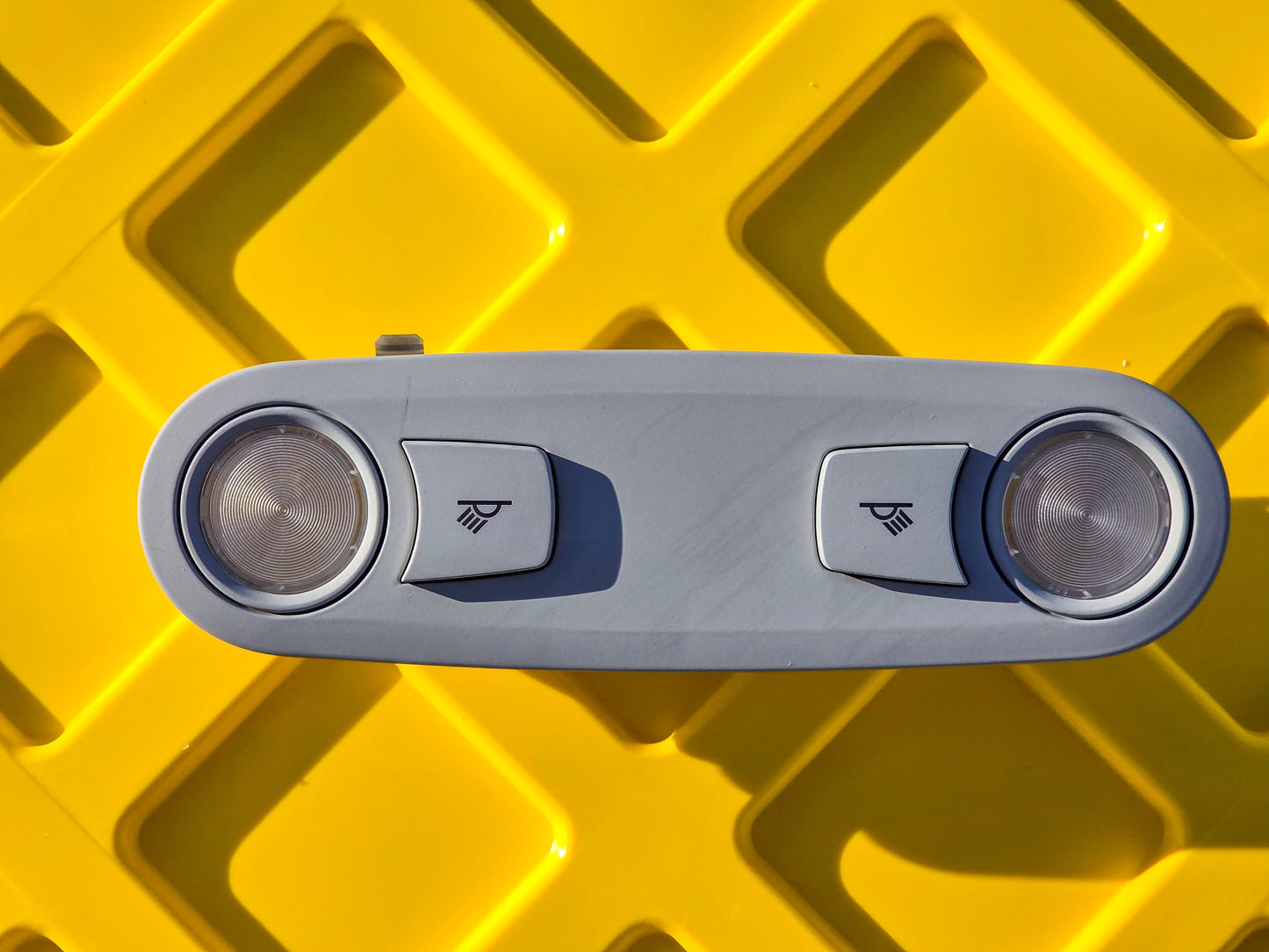 2011-2016 Audi A5 Gray Interior Dome Light OEM 8T0947111BET1 / 8T0947111B