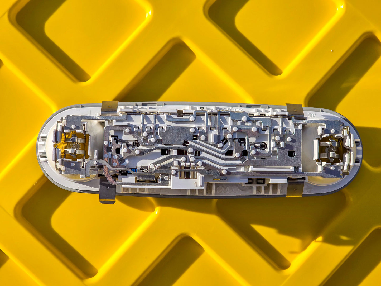 2011-2016 Audi A5 Gray Interior Dome Light OEM 8T0947111BET1 / 8T0947111B