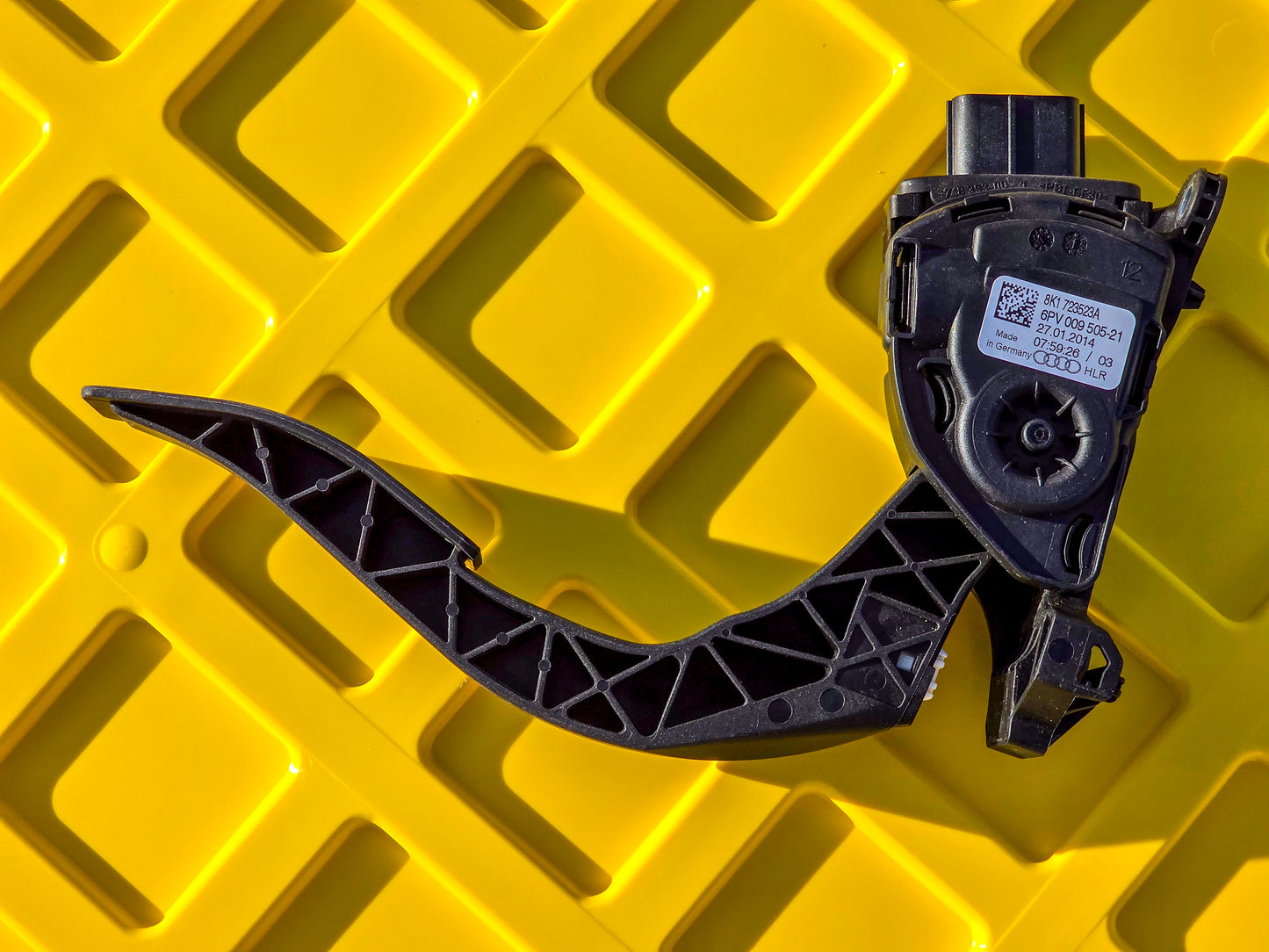 2011-2016 Audi A5 Gas Pedal Accesorator Module 8K1723523A OEM