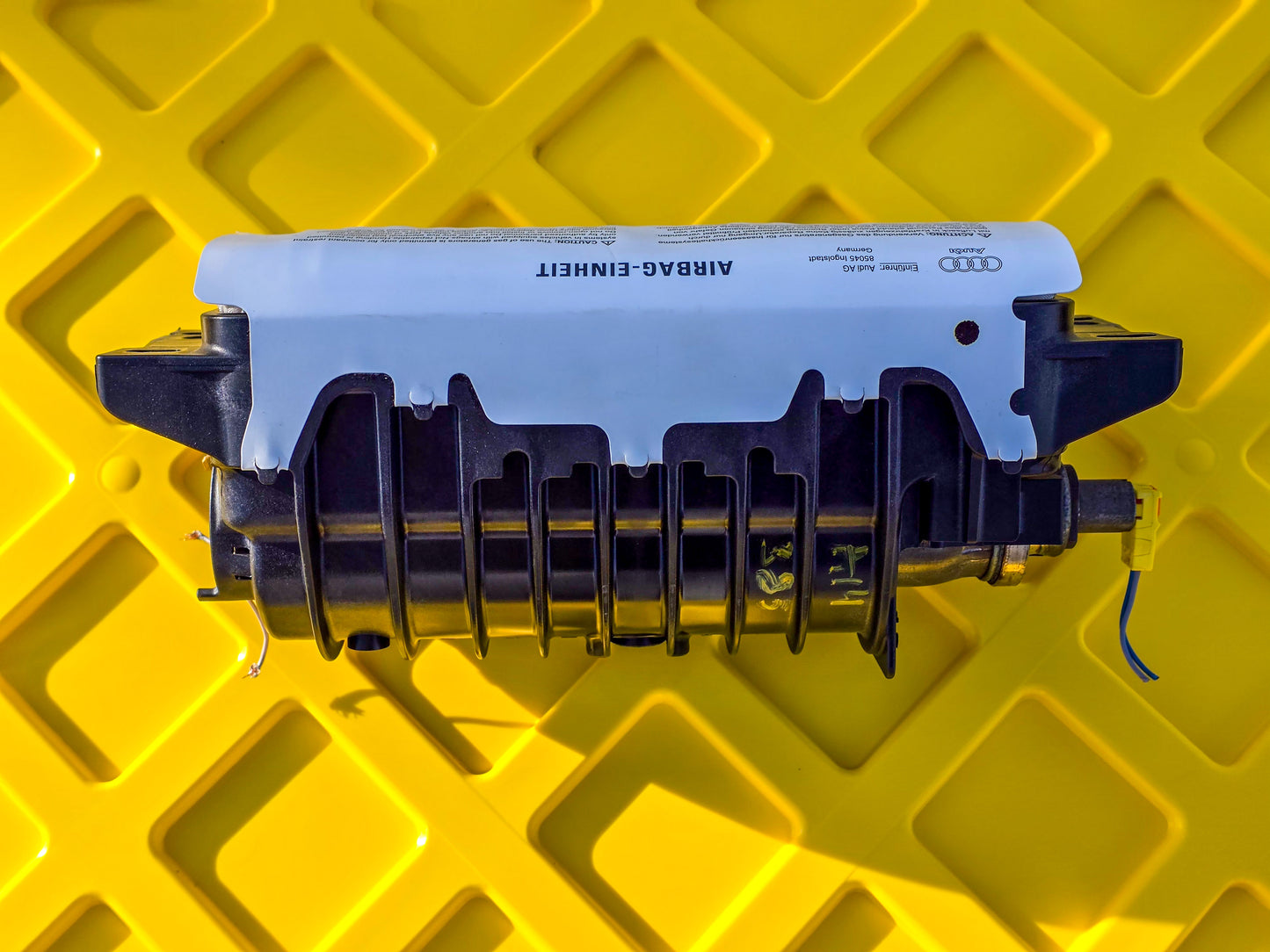 2009-2016 Audi A5 Passenger Right Passenger Side Dash Air Bag Assembly OEM 8T0880204E