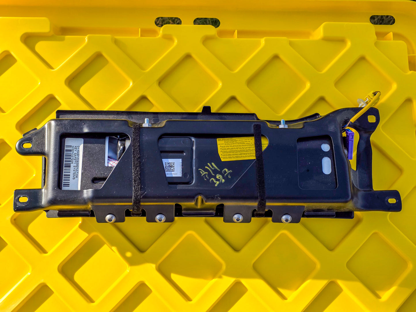 2014-2017 Audi A5 Front Right Passenger Side Knee Protection Airbag 8T0880842B  OEM