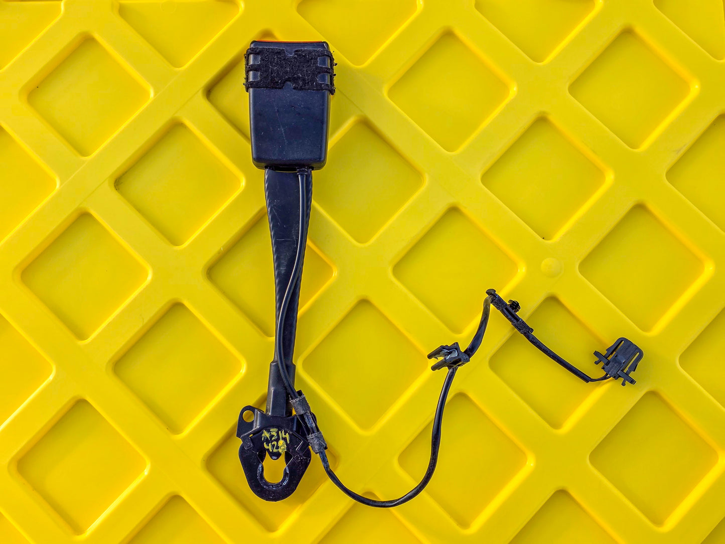 2008-2017 Audi A5 Front Left Driver Side Seat Belt Buckle 8K0857755G