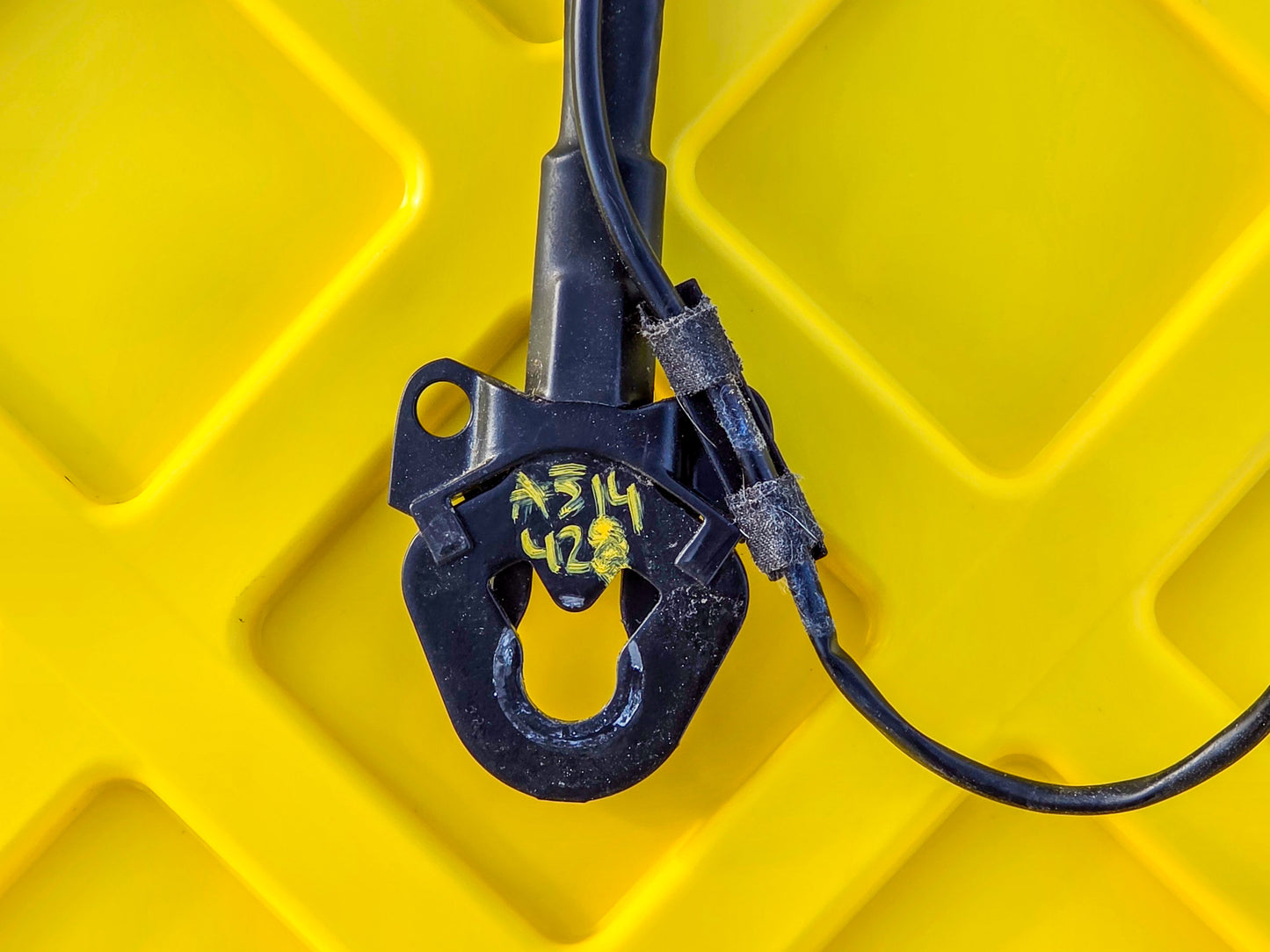 2008-2017 Audi A5 Front Left Driver Side Seat Belt Buckle 8K0857755G