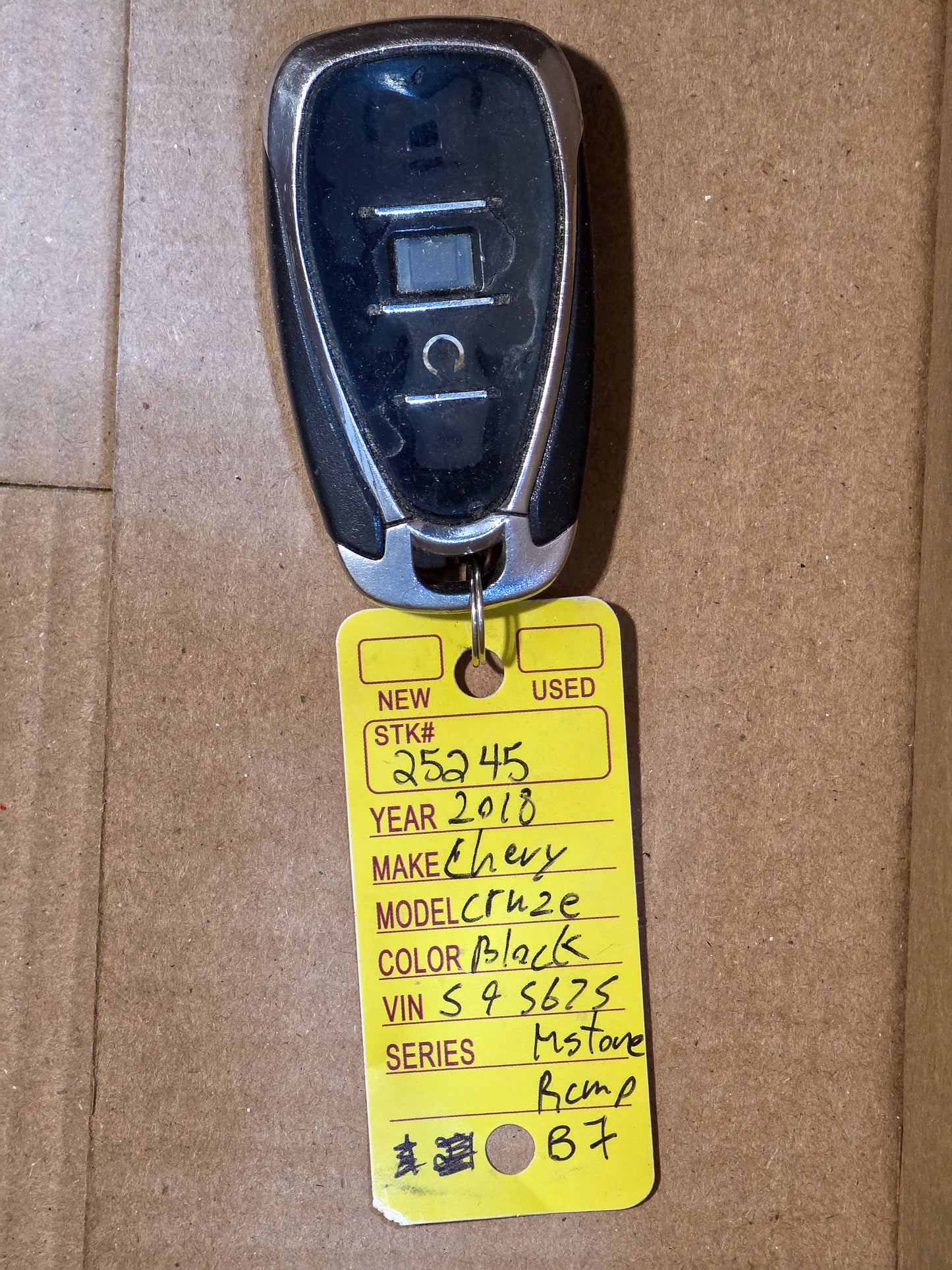 2016-2020 Chevrolet Cruze Keyless Entry Transmitter. Remote Control Door Lock and Theft Deterrent Transmitter 13529662, 13508769, 13584497