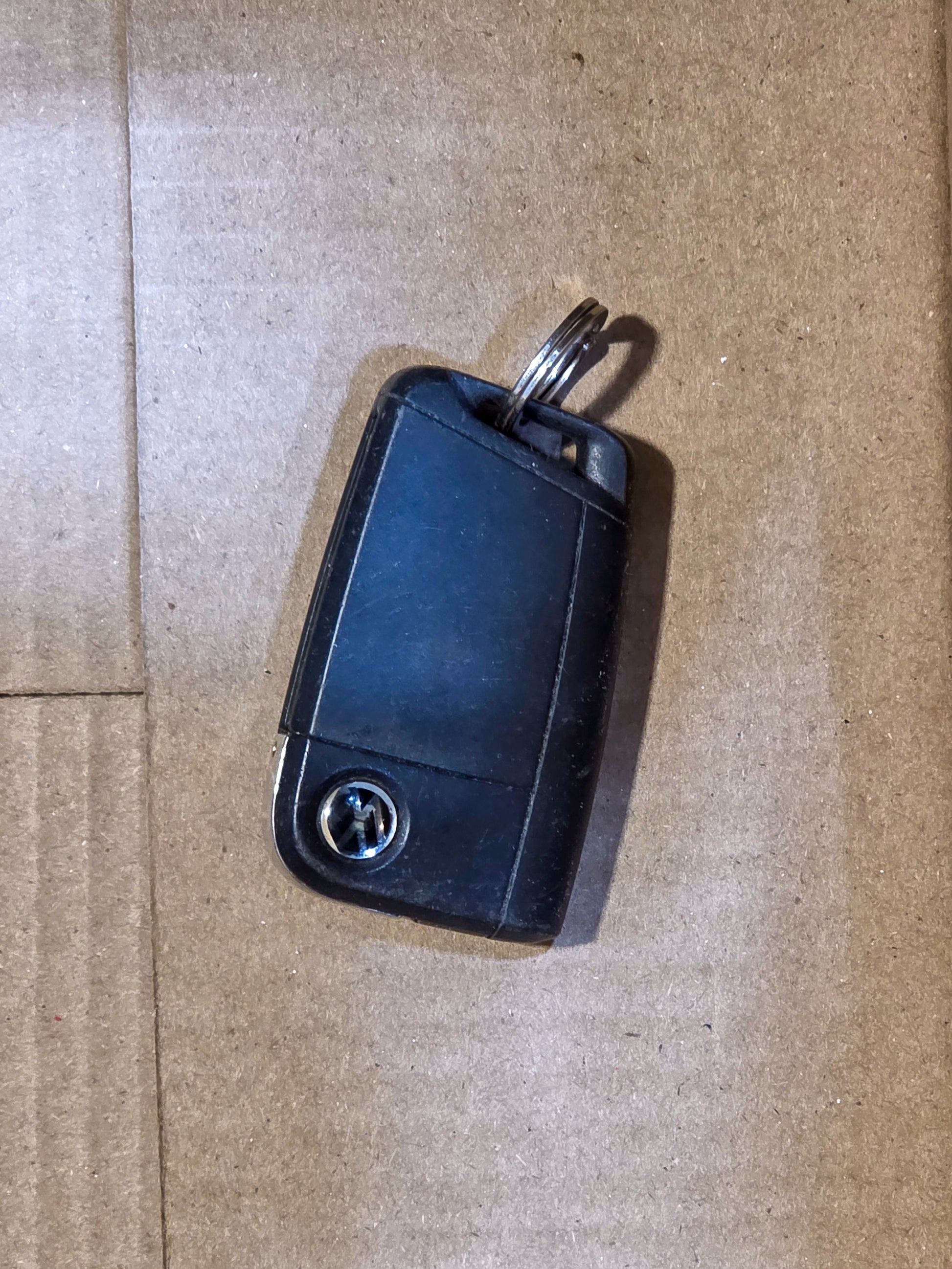 2017-2020 Volkswagen Jetta Keyless Entry Transmitter. Remote Control Door Lock and Theft Deterrent Transmitter 5g6959752acaif,  5G6-959-752-AC-AIF - view 2