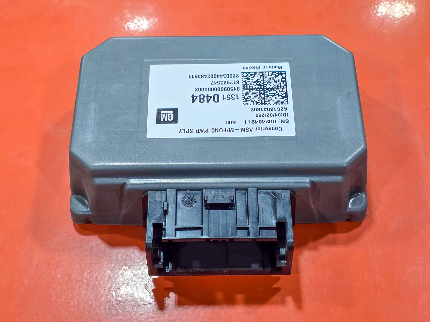 2016-2025 GMC Acadia  Power Inverter Converter Module  13510484, 13462012, 13506066, 13509853, 13514044 - view 2