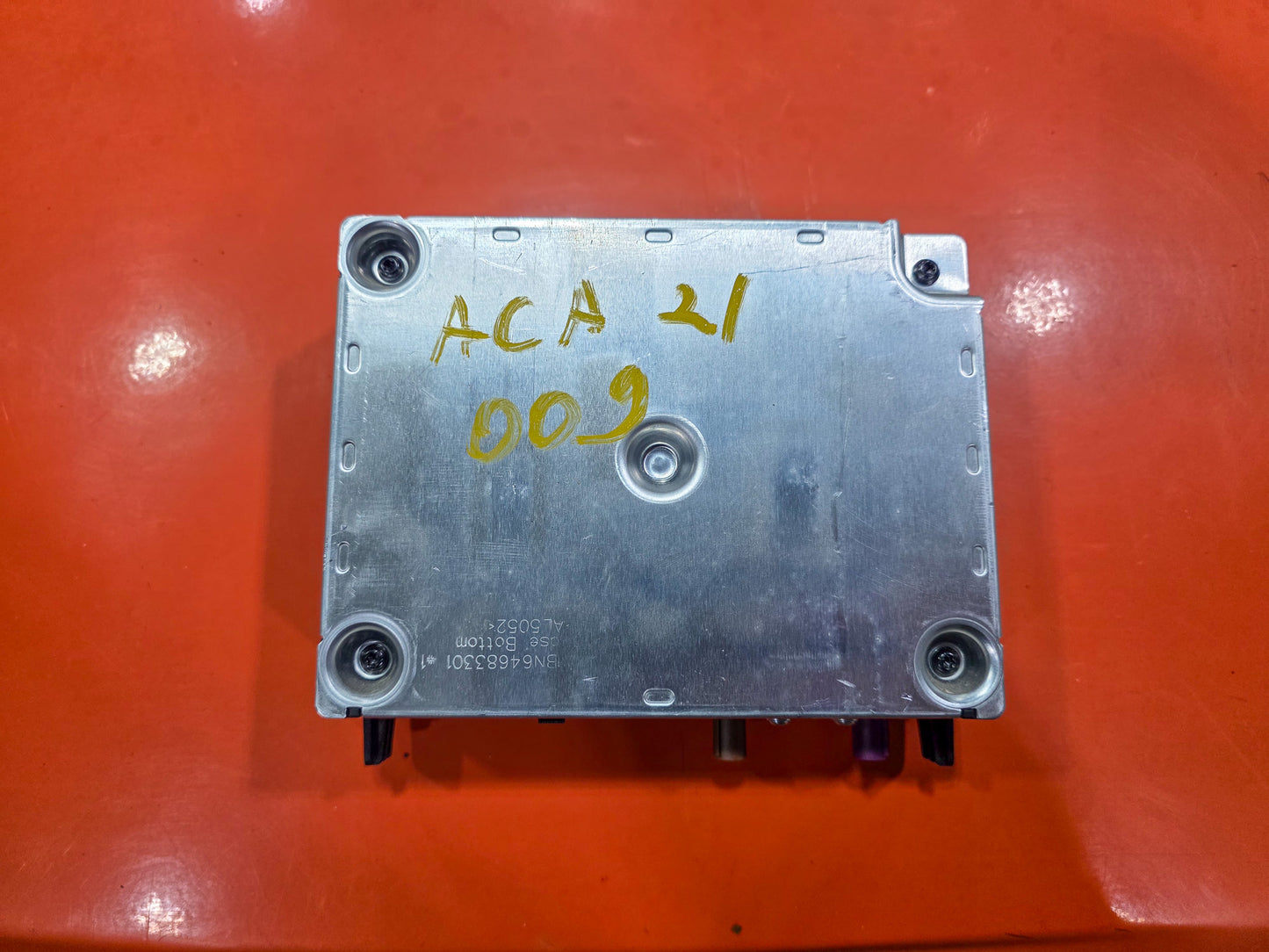 2021 GMC Acadia Communication Control Module 84967425 - view 4