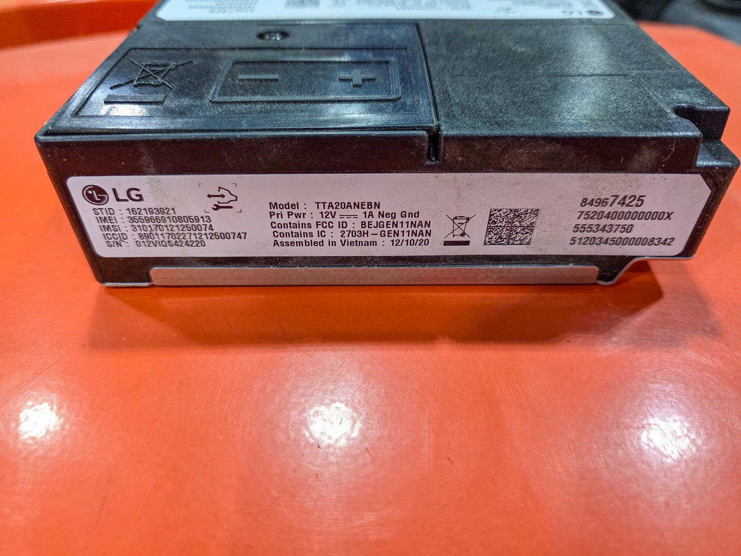 2021 GMC Acadia Communication Control Module 84967425 - view 2