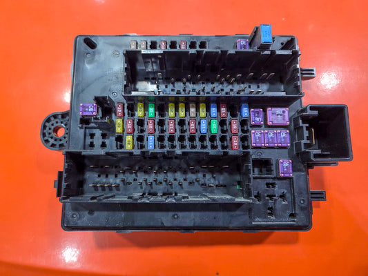 2021-2025 GMC Acadia Body Wiring Harness Junction Block Fuse Relay 84721427