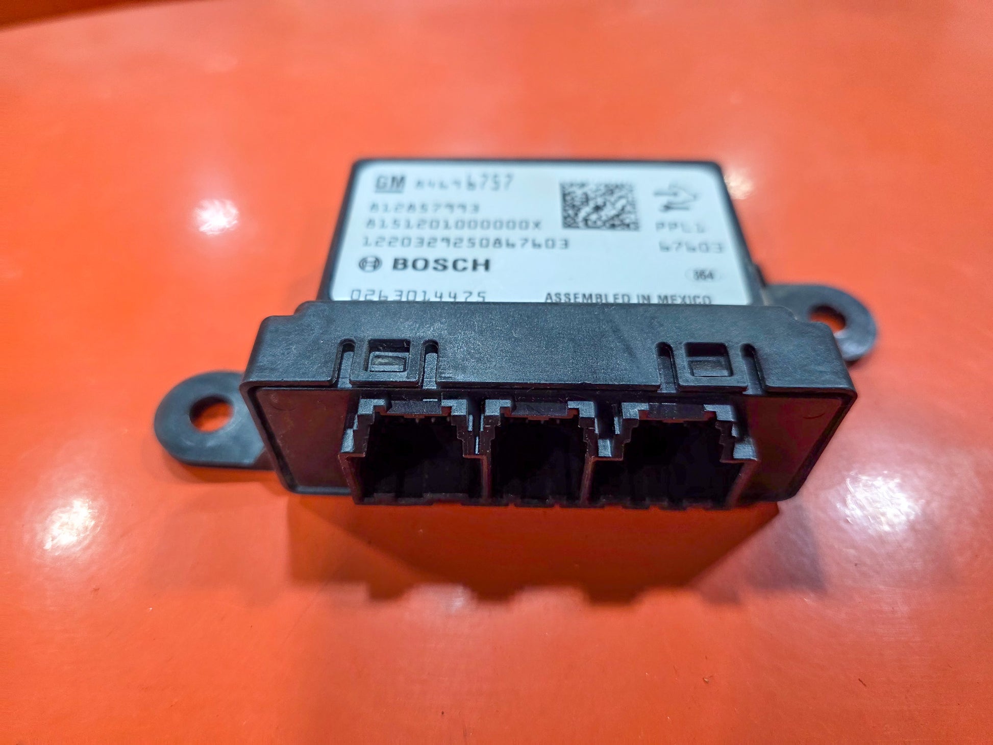 2020-2023 GMC Acadia Parking Assist Computer Control Module Unit 84696757 OEM - view 2