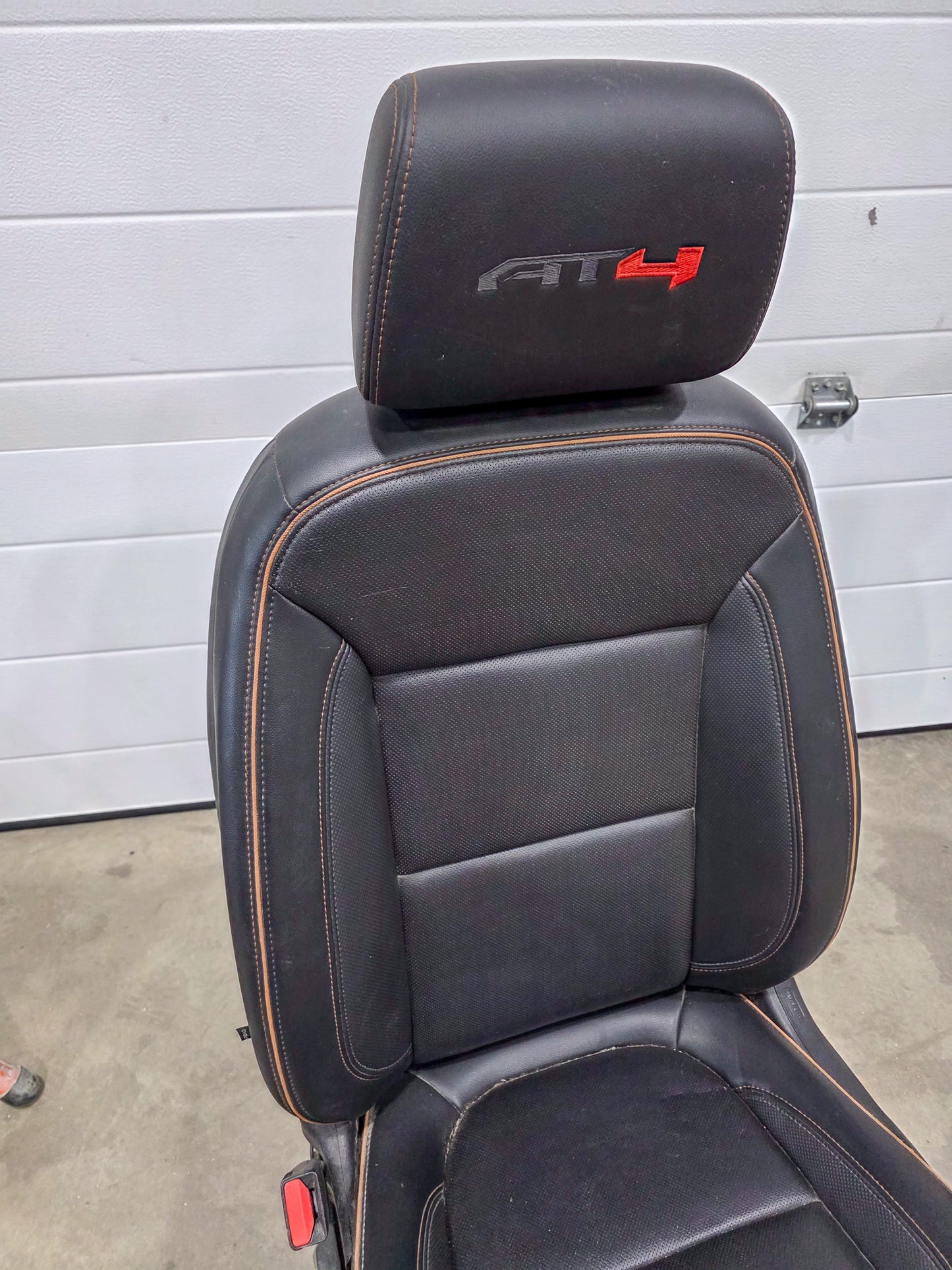 2020-2023 GMC Acadia Front Driver Left Side Seat - view 2