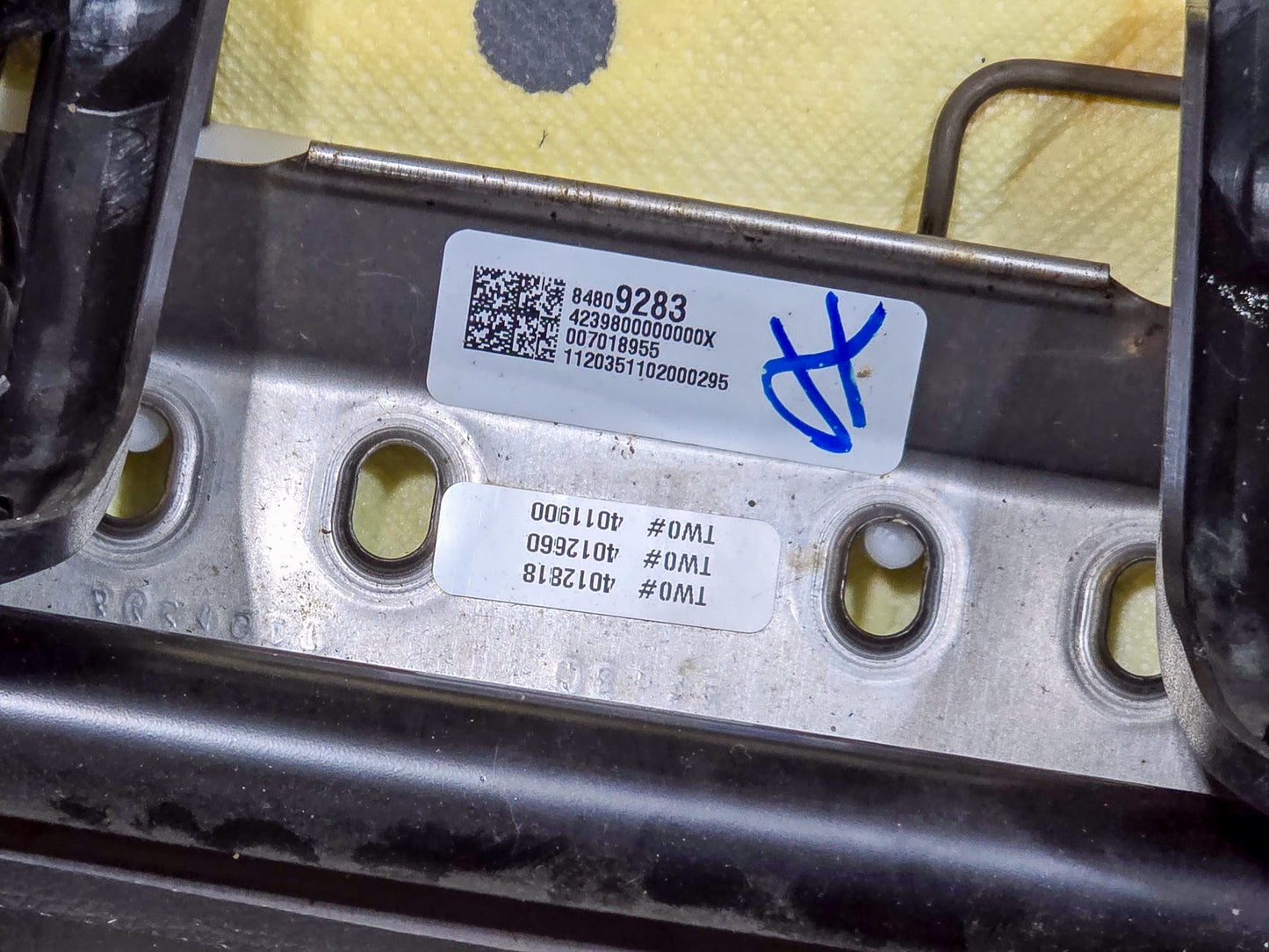2020-2022 GMC Acadia Rear Right & Left Side 3RD Row Seat OEM - view 7