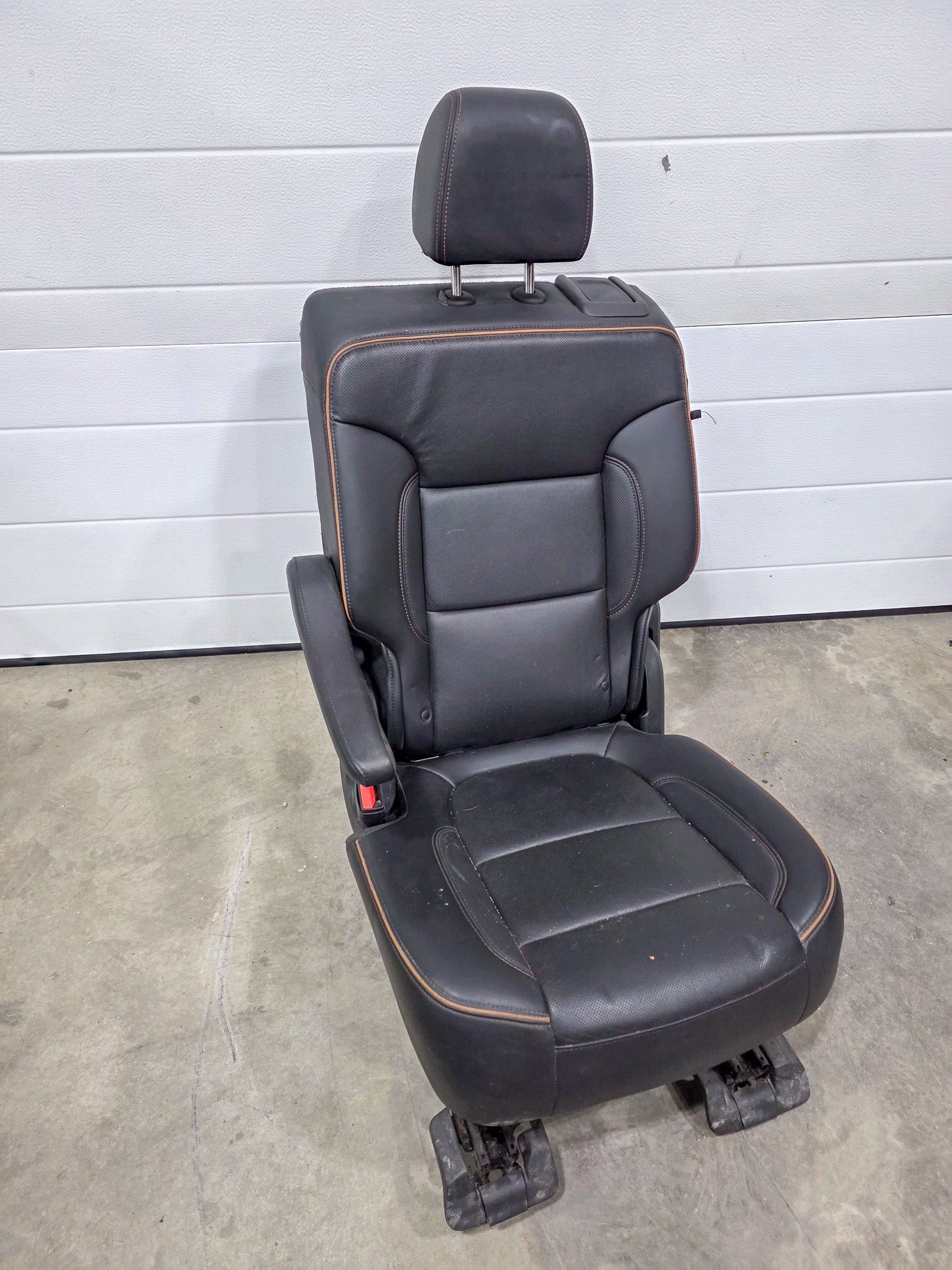 2020-2023 GMC Acadia Rear 2nd Row Left Driver Side Seat Complete OEM 84891813, 84891786, 84809302