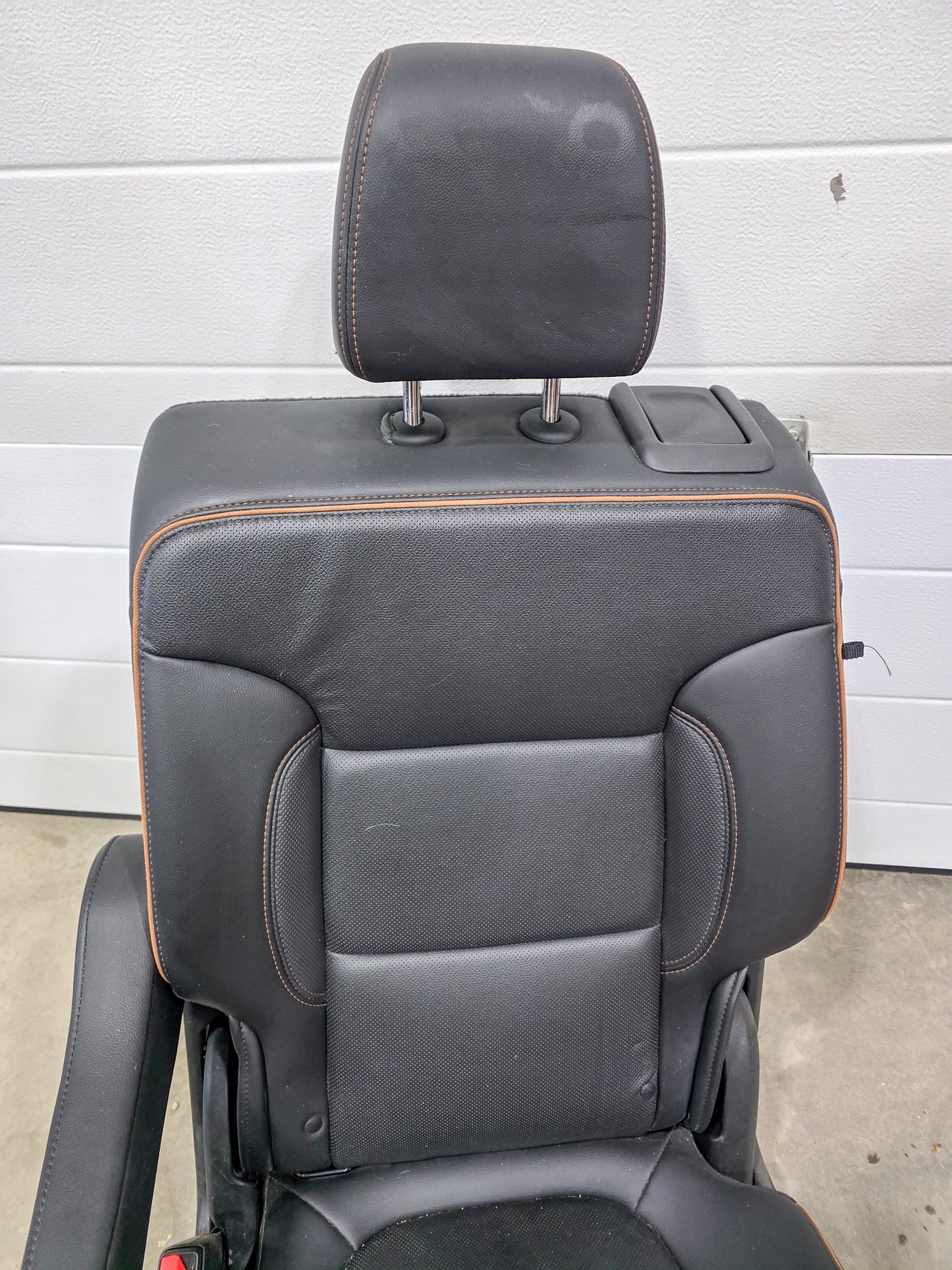 2020-2023 GMC Acadia Rear 2nd Row Left Driver Side Seat Complete OEM 84891813, 84891786, 84809302 - view 3
