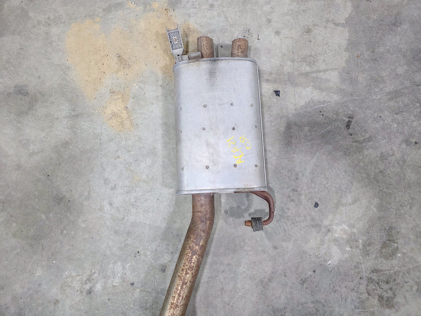 2020-2023 GMC Acadia Exhaust Muffler with Exhaust Pipe 3.6L 84997140, 84724453, 84925267, 84925259 - view 4
