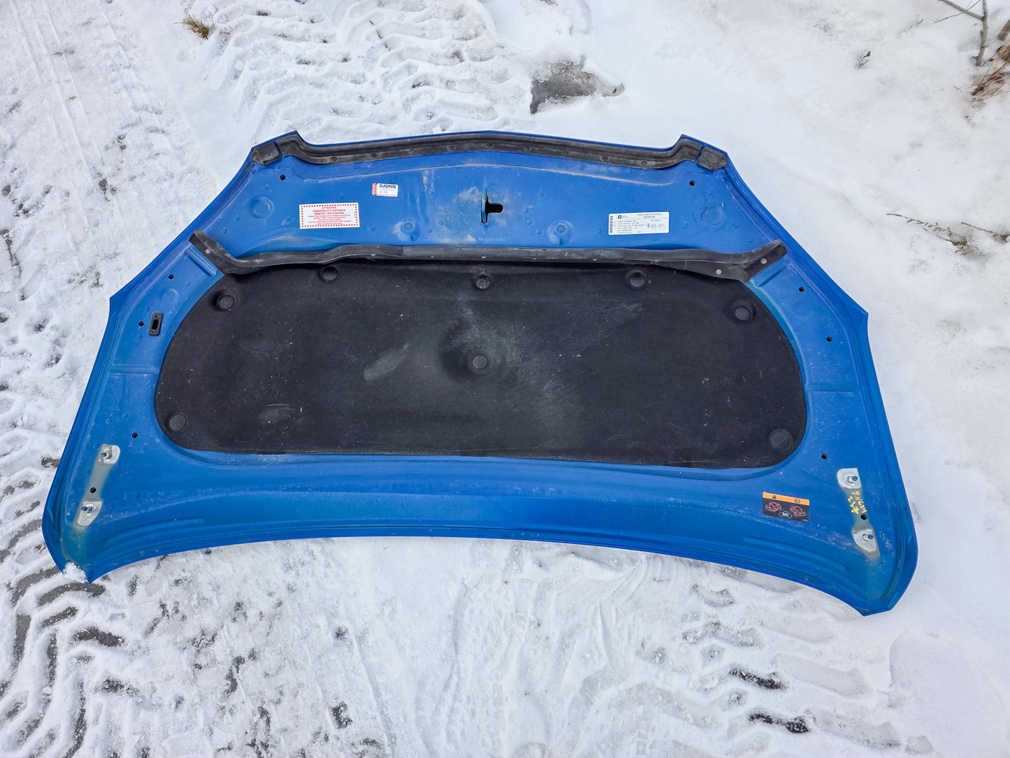2013-2016 Buick Encore Hood 42341565, 94536914, 95143268, 95433665 - view 2