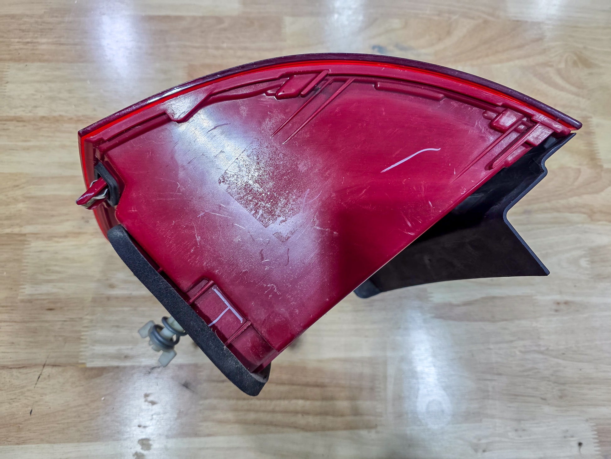 2011-2014 Volkswagen Jetta Rear Driver Left Side Tail Light, Tail Lamp, Stop Lamp Combination OEM  5c6945095, 5c6945095d - view 3
