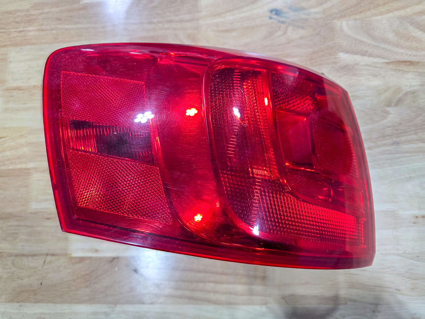 2011-2014 Volkswagen Jetta Rear Driver Left Side Tail Light, Tail Lamp, Stop Lamp Combination OEM  5c6945095, 5c6945095d