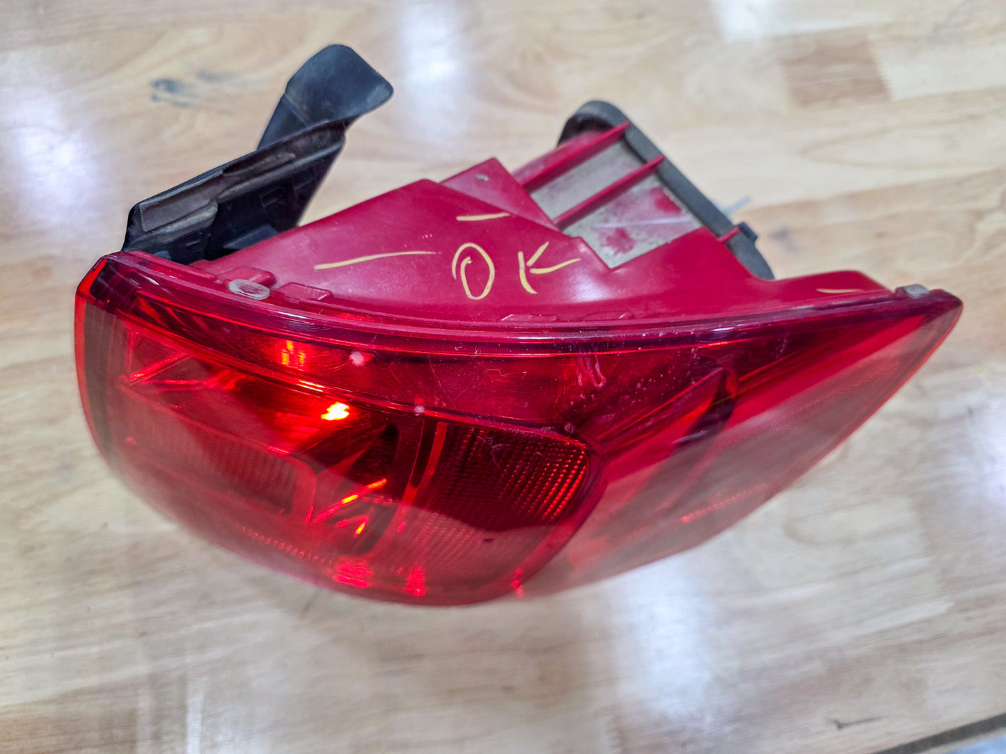 2011-2014 Volkswagen Jetta Rear Passenger Right Side Tail Light, Tail Lamp, Stop Lamp Combination OEM  5c6945096, 5c6945096d - view 2
