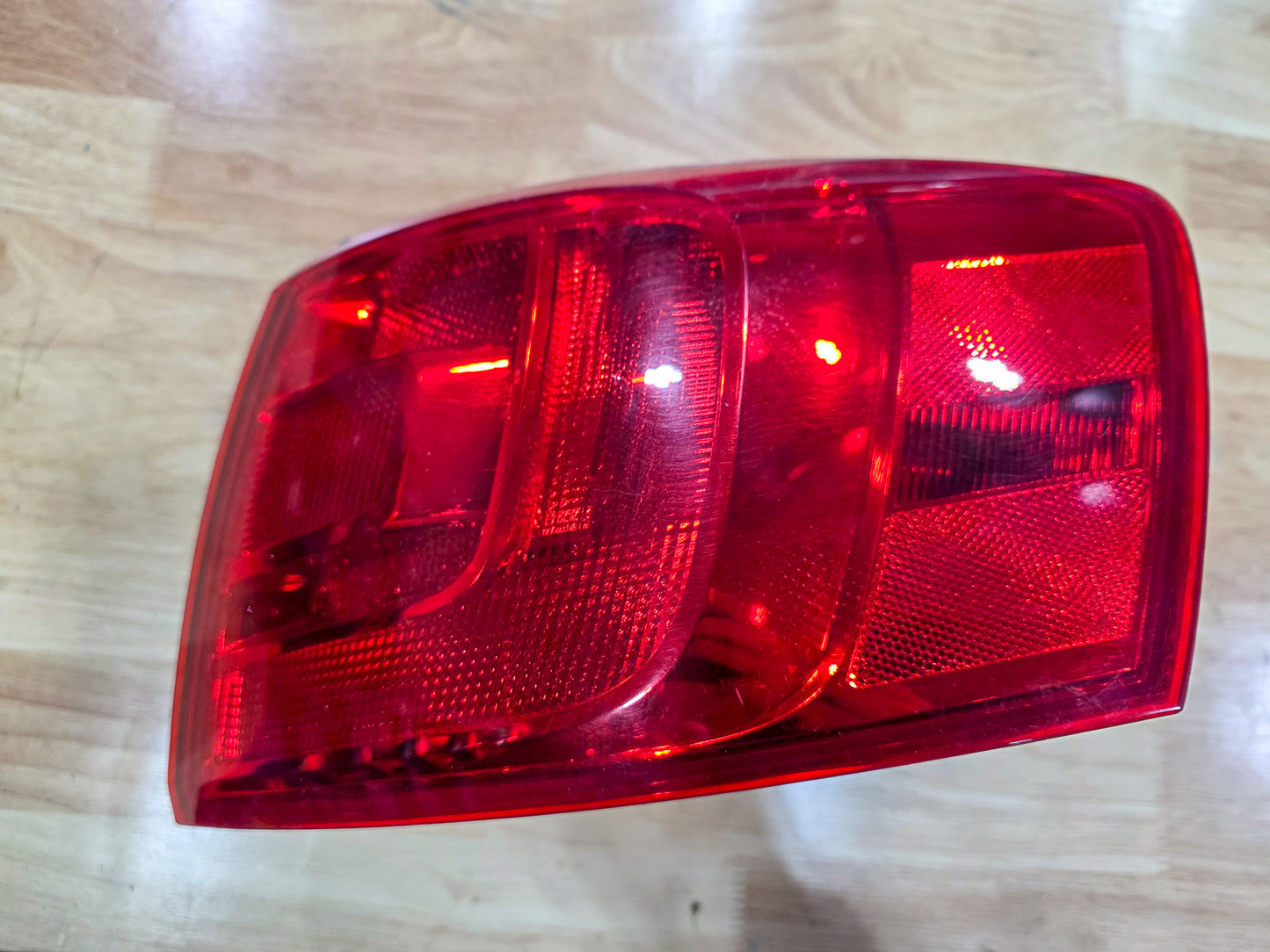 2011-2014 Volkswagen Jetta Rear Passenger Right Side Tail Light, Tail Lamp, Stop Lamp Combination OEM  5c6945096, 5c6945096d