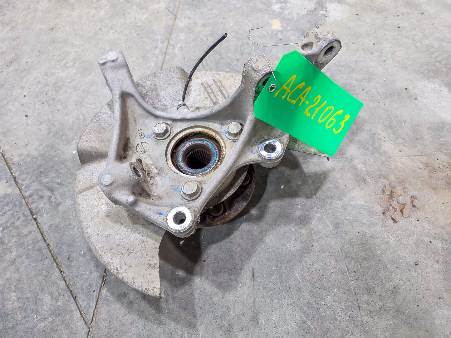 2017-2022 GMC Acadia Front Left Side Spindle Knuckle Wheel Hub and Disc Brake OEM 23334436