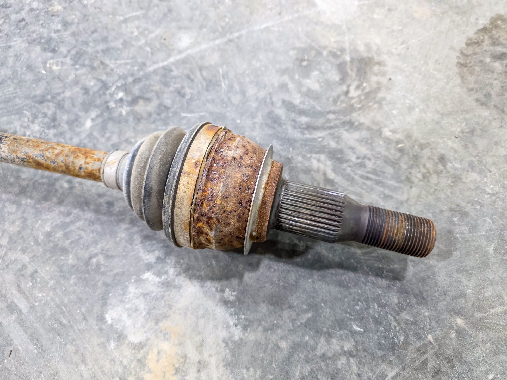 2017-2025 GMC Acadia Rear Driver Left Side Axle Shaft, Wheel Half-Shaft OEM  84853353, 85150637, 22981467, 23197423, 84088440, 84371428, 84387118, 84387121, 84394122, 84454824, 84454829, 84598361, 84598363, 84710390, 84710391, 84767962, 86508786 - view 2